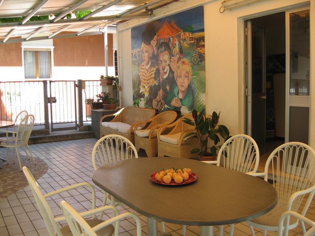 Hotel Eleonora Rimini Extérieur photo