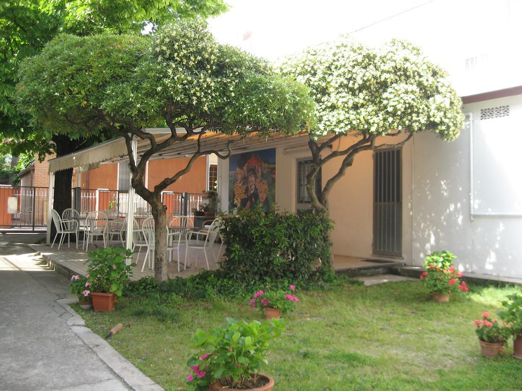 Hotel Eleonora Rimini Extérieur photo