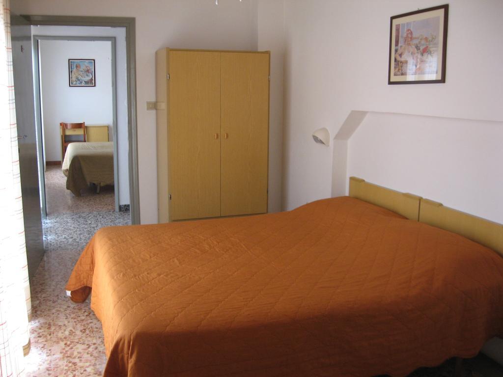Hotel Eleonora Rimini Chambre photo
