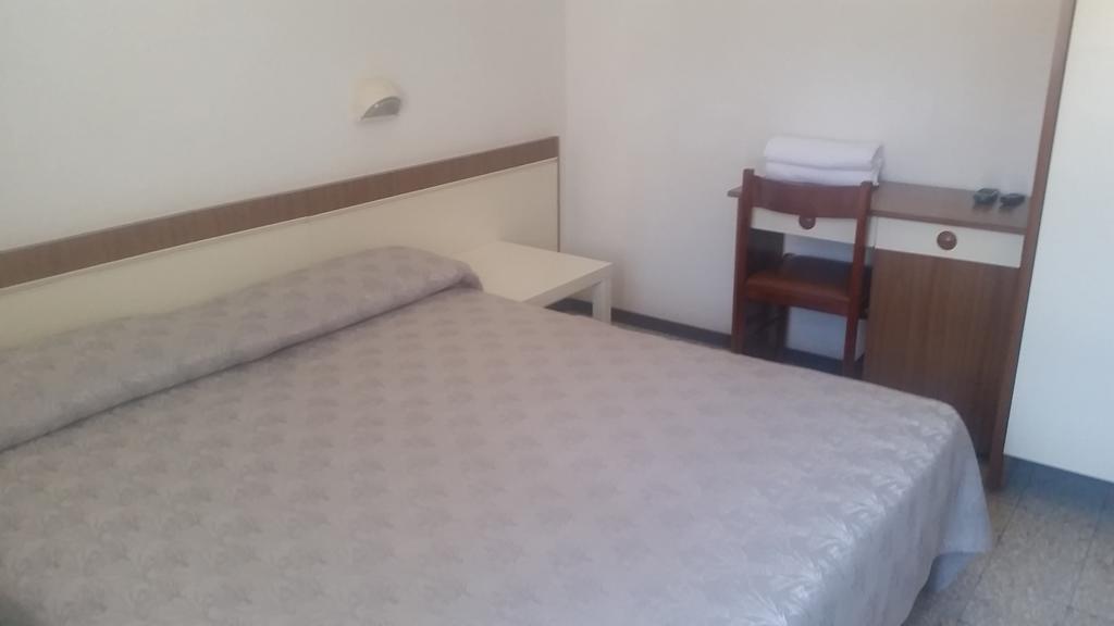 Hotel Eleonora Rimini Extérieur photo
